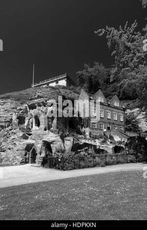 Das Sudhaus Hof Museum und Museum für Kindheit und Nottingham Castle, Stadt Nottingham, Nottinghamshire, England. Stockfoto