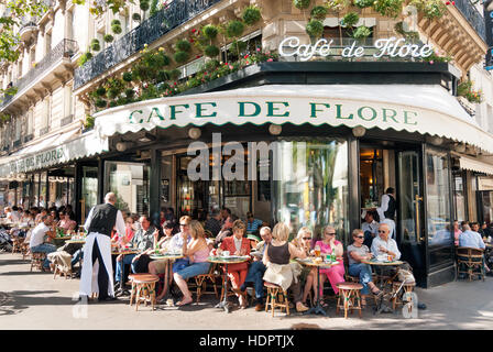 Cafe de Flore in Saint-Germain-des-Pres, Paris, Frankreich Stockfoto