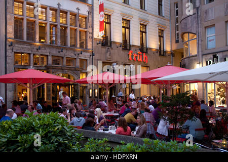 Europa, Deutschland, Köln, Brauereiwirtschaft Frueh in der Nähe der Kathedrale. Stockfoto