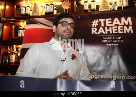 Raheem Kassam startet sein Gebot der nächste Führer der UKIP Party zu Party Unterstützer in der Westminster-Arms Pub in Westminster, London.  Mitwirkende: Raheem Kassam wo: London, Vereinigtes Königreich bei: 28. Oktober 2016 Stockfoto