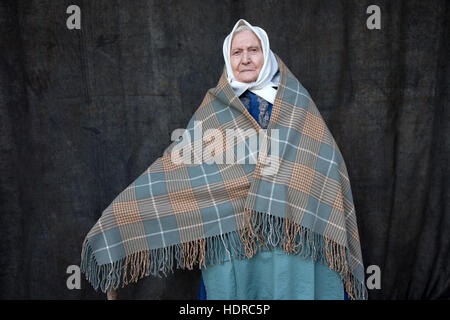 Frau trägt traditionelle Kostüm Pf Südmähren, Tschechische Republik Stockfoto