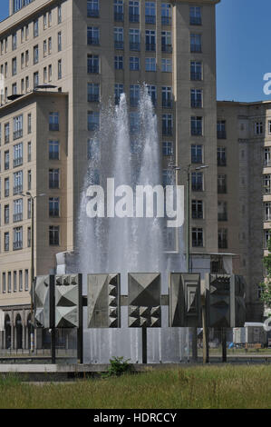 Brunnen, Strausberger Platz, Friedrichshain, Berlin, Deutschland Stockfoto