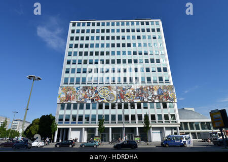 Haus des Lehrers, Otto-Braun-Straße, Mitte, Berlin, Deutschland Stockfoto