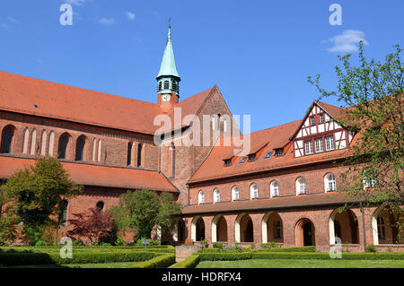 Klausurhof, Cecilienhaus, Klosterkirche St. Marien, Kloster Lehnin, Brandenburg, Deutschland Stockfoto