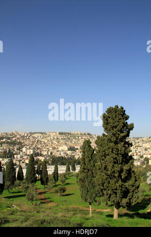 Israel, unteren Galiläa, einen Blick auf Nazareth von "Angst-Berg" Stockfoto