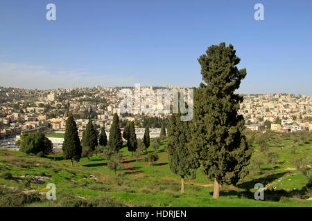 Israel, unteren Galiläa, einen Blick auf Nazareth von "Angst-Berg" Stockfoto