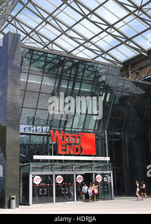 Eingang West End Shopping Mall, Budapest, Ungarn Stockfoto