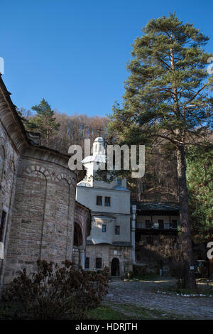 Troyan Kloster, "Himmelfahrt der Jungfrau Maria", berühmt für seine inneren und äußeren Fresken von Zahari Zograf Stockfoto