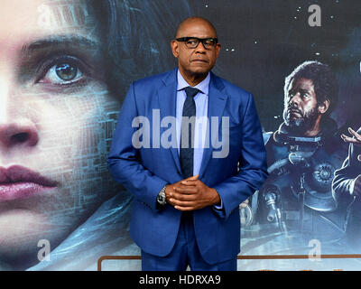 Forest Whitaker, die Teilnahme an einem special Screening von einem Rogue: A Star Wars Geschichte im BFI IMAX, London. PRESSEVERBAND Foto. Bild Datum: Dienstag, 13. Dezember 2016. Siehe PA Geschichte SHOWBIZ Rogue ein. Bildnachweis sollte lauten: Ian West/PA Wire Stockfoto