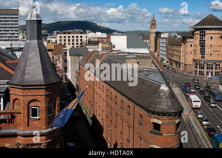 Gebisslose bar Belfasts nur Flatiron Gebäude, Stadtzentrum von Belfast, Nordirland, Vereinigtes Königreich. Bittle Bar oder Belfasts Flatiron. Dieses Gebäude entstand im Stockfoto