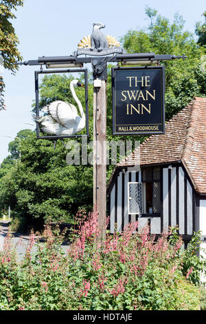 Pub Schild im 16. Jahrhundert The Swan Inn, Andover Straße, Newtown, Hampshire, England, Vereinigtes Königreich Stockfoto