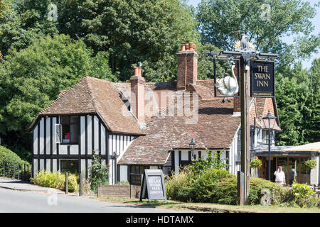 16. Jahrhundert The Swan Inn, Andover Straße, Newtown, Hampshire, England, Vereinigtes Königreich Stockfoto