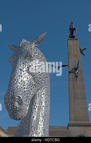 Die Kelpie sind Maquetten 01:10 Modelle von der Welt berühmte Kelpies Skulptur in Inverness, Schottland.  SCO 11.259. Stockfoto