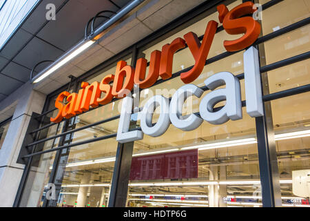 Sainsbury's lokal, Holborn, London, UK Stockfoto