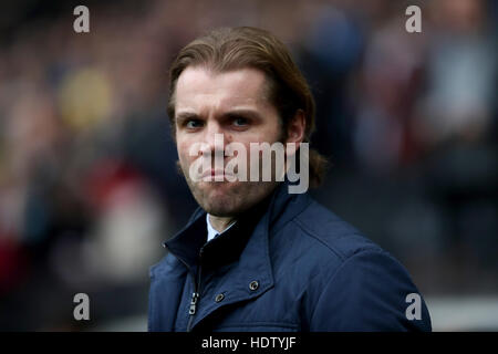 MK Dons Manager Robbie Neilson während Sky Bet League One match im Stadion mk, Milton Keynes. Stockfoto