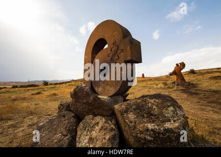 Armenische Alphabet Denkmal; Aparan, Provinz Aragatsotn, Armenien Stockfoto