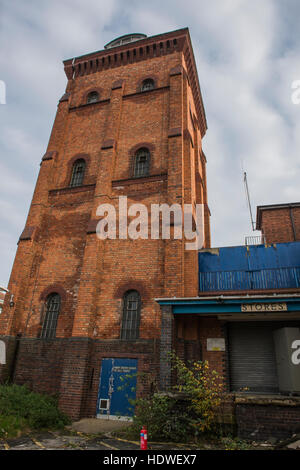 Außendarstellung des Wasserturms bei Selly Oak Hospital, Birmingham, England, UK Stockfoto