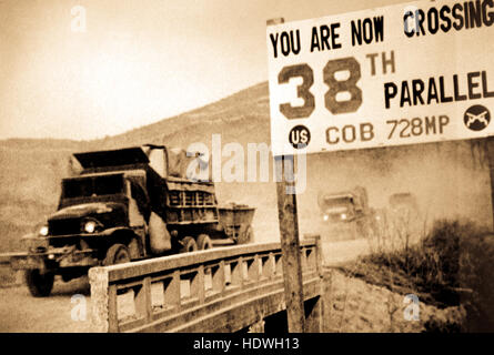 Überqueren die 38th parallel.  Vereinten Nationen Truppen zurückzuziehen aus der nordkoreanischen Hauptstadt Pjöngjang. Stockfoto