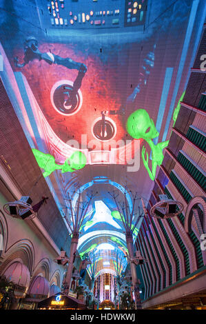 Die Fremont Experience Decke Digitalanzeige über Fremont Street, Las Vegas, Nevada. Stockfoto