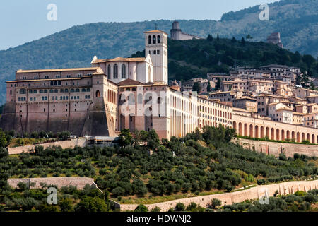 Päpstliche Basilika des Heiligen Franziskus von Assisi. Stockfoto