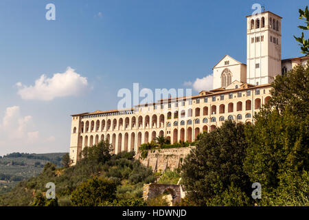 Päpstliche Basilika des Heiligen Franziskus von Assisi. Stockfoto