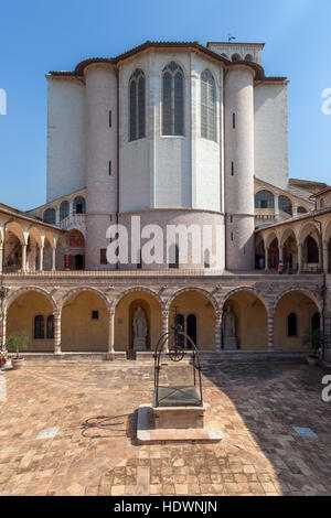 Päpstliche Basilika des Heiligen Franziskus von Assisi. Stockfoto