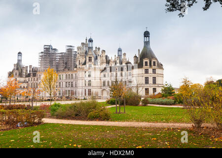 Chambord, Frankreich - 6. November 2016: Fassade des Chateau de Chambord, mittelalterliche Burg, Loire-Tal Stockfoto