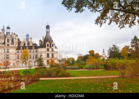 Chambord, Frankreich - 6. November 2016: Chateau de Chambord, mittelalterliche Burg, Loire-Tal. Eines der bekanntesten Burg, französischen Renaissance archi Stockfoto