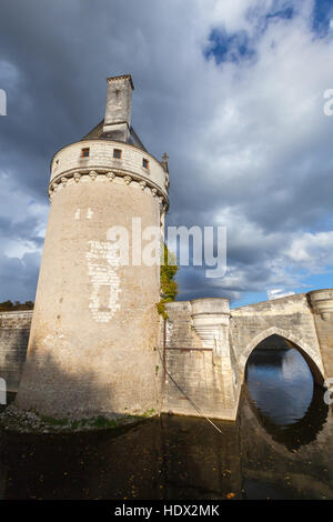 Chenonceau, Frankreich - 6. November 2016: Turm von Chateau de Chenonceau, mittelalterliche Burg, Loire-Tal. Es wurde im 15. Jahrhundert erbaut. UNESCO Welterbe-Aufstellungsort Stockfoto