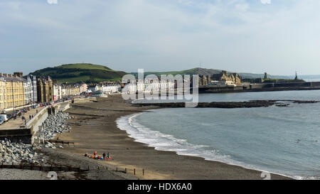 Sonnigen Tag an der Meerseite in Wales Stockfoto