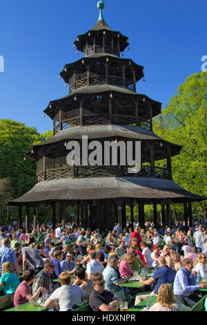 Biergarten am Englischer Garten, München Stockfoto