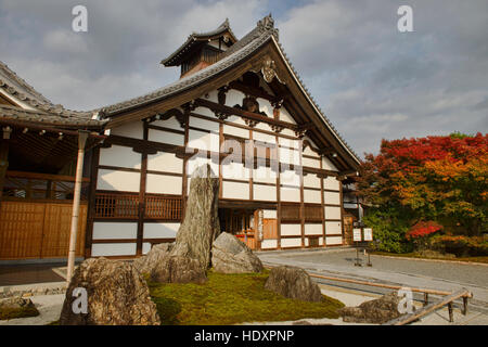 Herbstlaub am Tenryu-Ji-Tempel, Kyoto, Japan Stockfoto