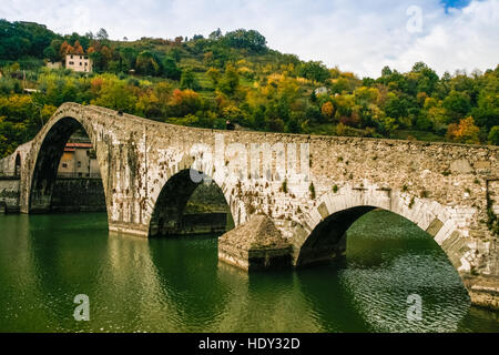 Brücke von Mary Magdalene in der Nähe von Borgo ein Mozzano (Lucca), Italien Stockfoto