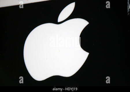 Das Logo der Marke "Apple", Berlin. Stockfoto