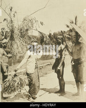 Die heidnischen Stämme der Borneo; eine Beschreibung von ihrem körperlichen, seelischen und geistigen Zustand, mit einigen Diskussionen ihrer ethnischen Beziehungen (1912) Stockfoto