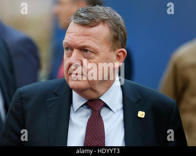 Brüssel, Belgien. 15. Dezember 2016. Dänemarks Ministerpräsident Lars Løkke Rasmussen kommt beim EU-Gipfel am Hauptsitz in Brüssel, 15. Dezember 2016. © Ihr Pingfan/Xinhua/Alamy Live-Nachrichten Stockfoto