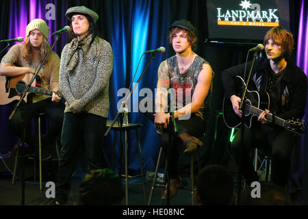 Bala Cynwyd, PA, USA. 16. Dezember 2016. Die Verstrebungen besuchen Sie Radio 104.5 Performance Studio in Bala Cynwyd, Pennsylvania am 16. Dezember 2016 © Star Shooter/Medien Punch/Alamy Live News Stockfoto