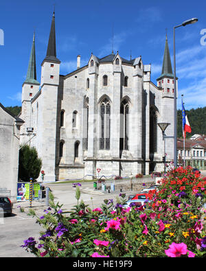 SAINTE CLAUDE, Frankreich, 3. August 2016: Die Kathedrale von Saint-Pierre in der Stadt Sainte Claude im Haute Jura in Frankreich. Stockfoto