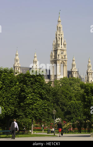 Rathaus Wien, Blick vom Volksgarten Park, Austria, Europe Stockfoto