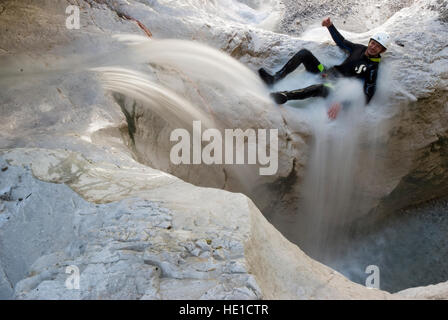 Canyoning, Canyoning in Bruckgraben im Nationalpark Gesäuse, Steiermark, Österreich, Europa Stockfoto