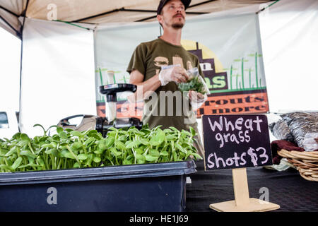 St. Saint Petersburg Florida, Samstagmorgen Markt, Verkäufer, Stände, Shopping Shopper Shopper Shop Geschäfte Markt Märkte Markt Kauf Verkauf, ret Stockfoto