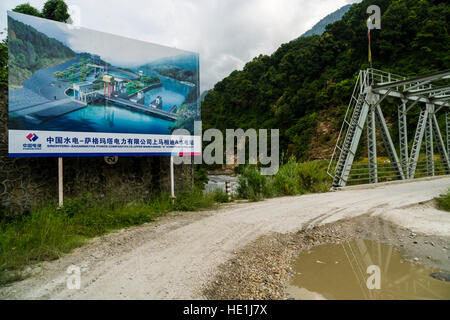 Die Zukunft Erscheinungsbild der chinesischen Obere marsyangdi Wasserkraftwerk Triebwerk Projekt auf einer großen Tafel angezeigt wird Stockfoto