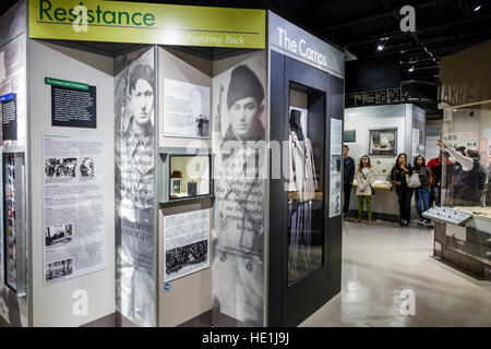 St. Saint Petersburg Florida, Florida Holocaust Museum, innen, Ausstellungsausstellung Sammlung Widerstand, Konzentrationslager, FL161129095 Stockfoto