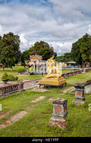 Website des verlorenen Kien Trung Pavillons (der Platz für die täglichen Aktivitäten der Kaiser). Kaiserstadt (Zitadelle), Hue, Vietnam. Stockfoto