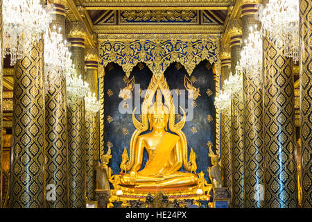 Phra Chinnarat Buddha Phra Si Rattana Mahathat Tempel, Provinz Phitsanulok, Thailand. Stockfoto