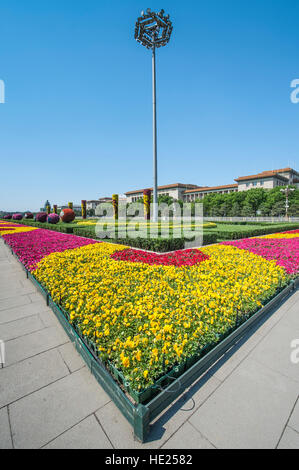 Garten vor der Great Hall von The Menschen Platz des himmlischen Friedens, Peking China. Stockfoto