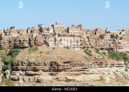 Rote Felsen und alte Häuser Kawkaban befestigten Stadt, Republik Jemen Stockfoto