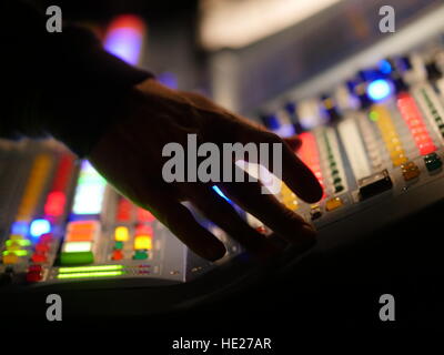 Mixer Hand bunte Stockfoto