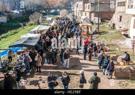 Gruppe von Personen in das mittelalterliche fest in der Stadt von Vic, Katalonien, Spanien Stockfoto