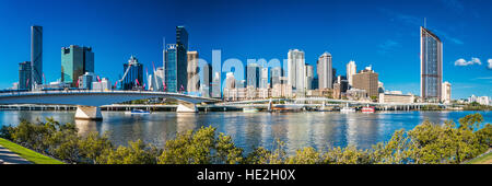 BRISBANE, Australien, SEPT 13 2016:View von Brisbane aus South Bank über den Fluss. Brisbane ist die Hauptstadt von Queensland und die drittgrößte Stadt in Australien Stockfoto